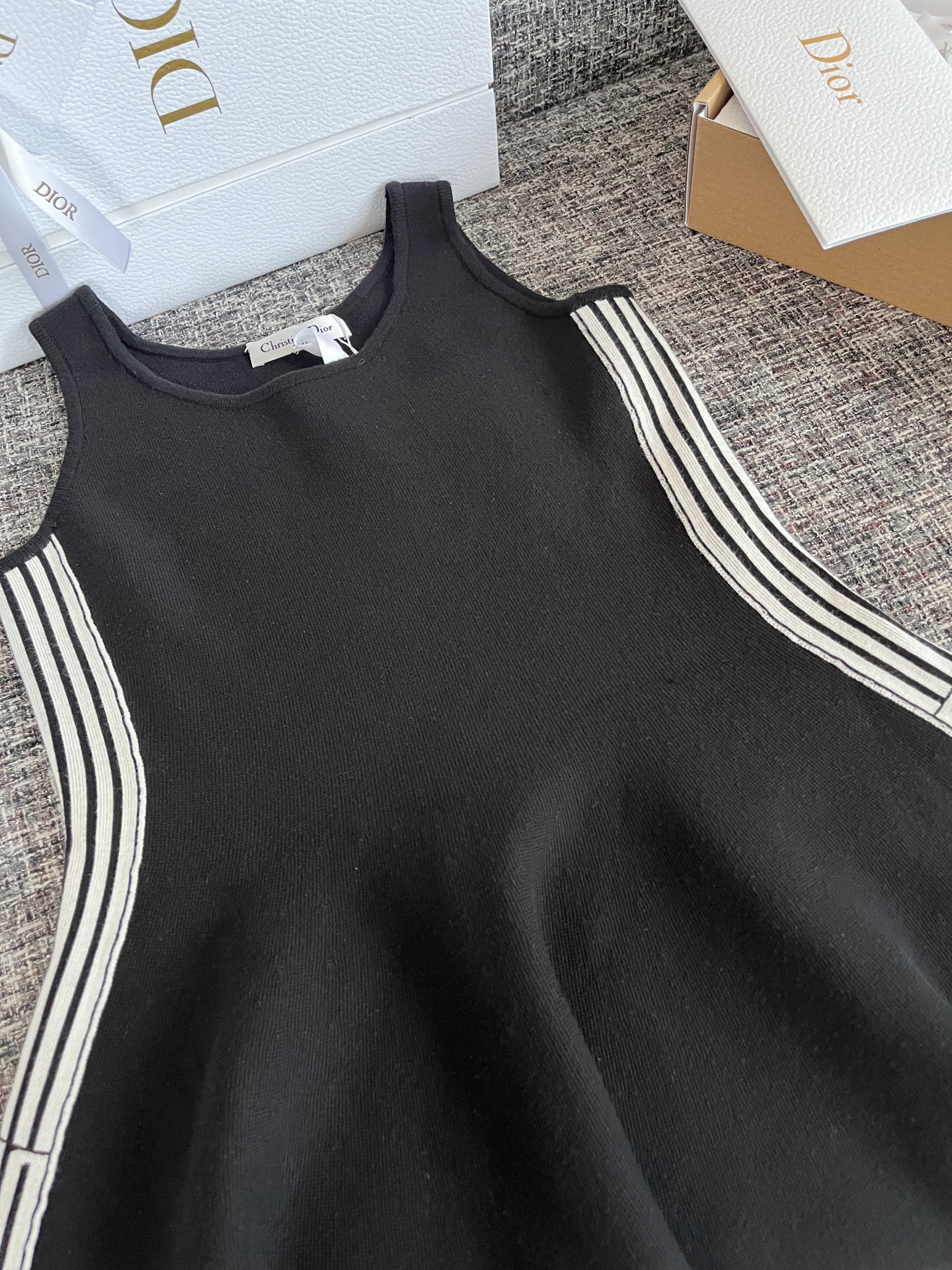 detail_68220908c5358.jpg