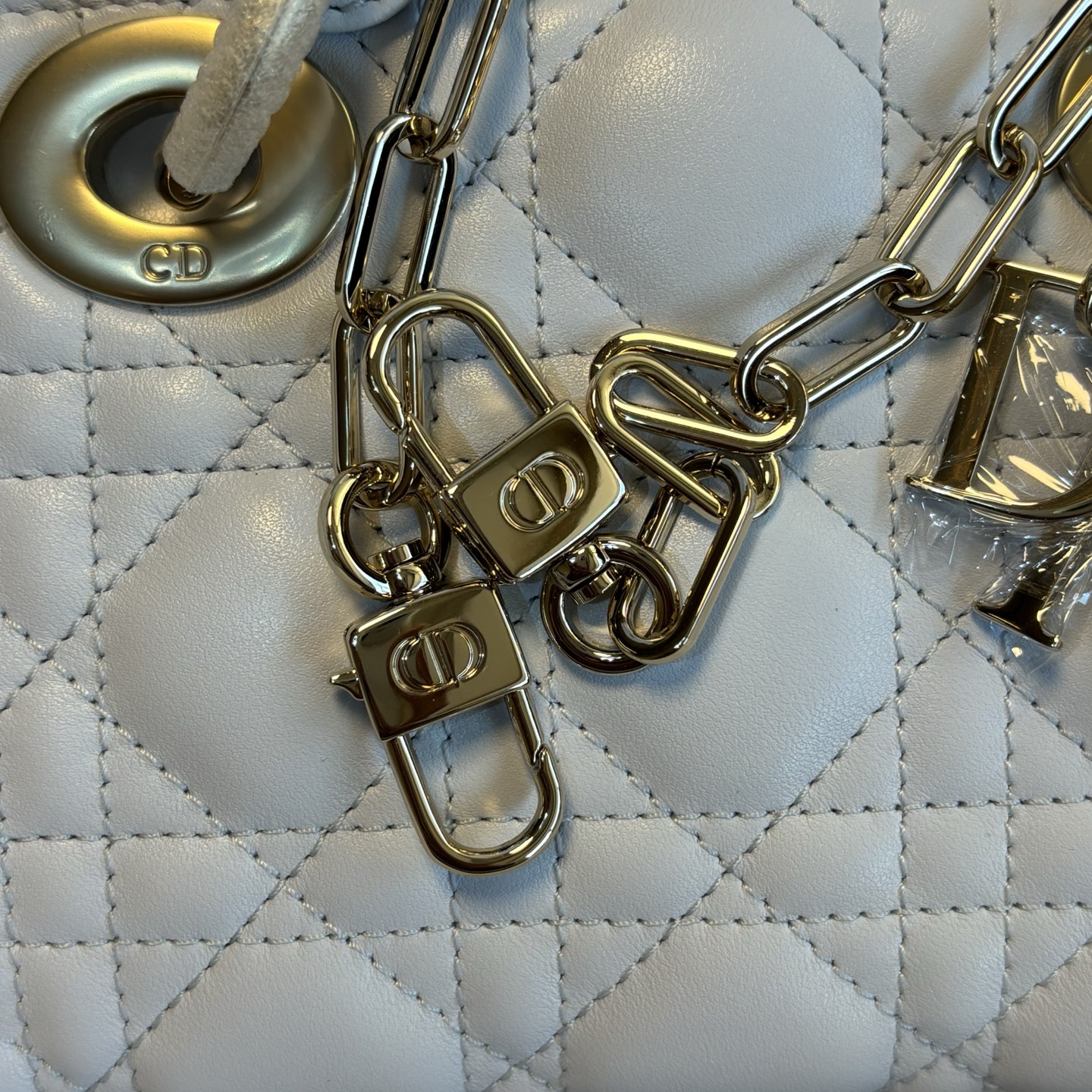 detail_68272aa37517e.jpg